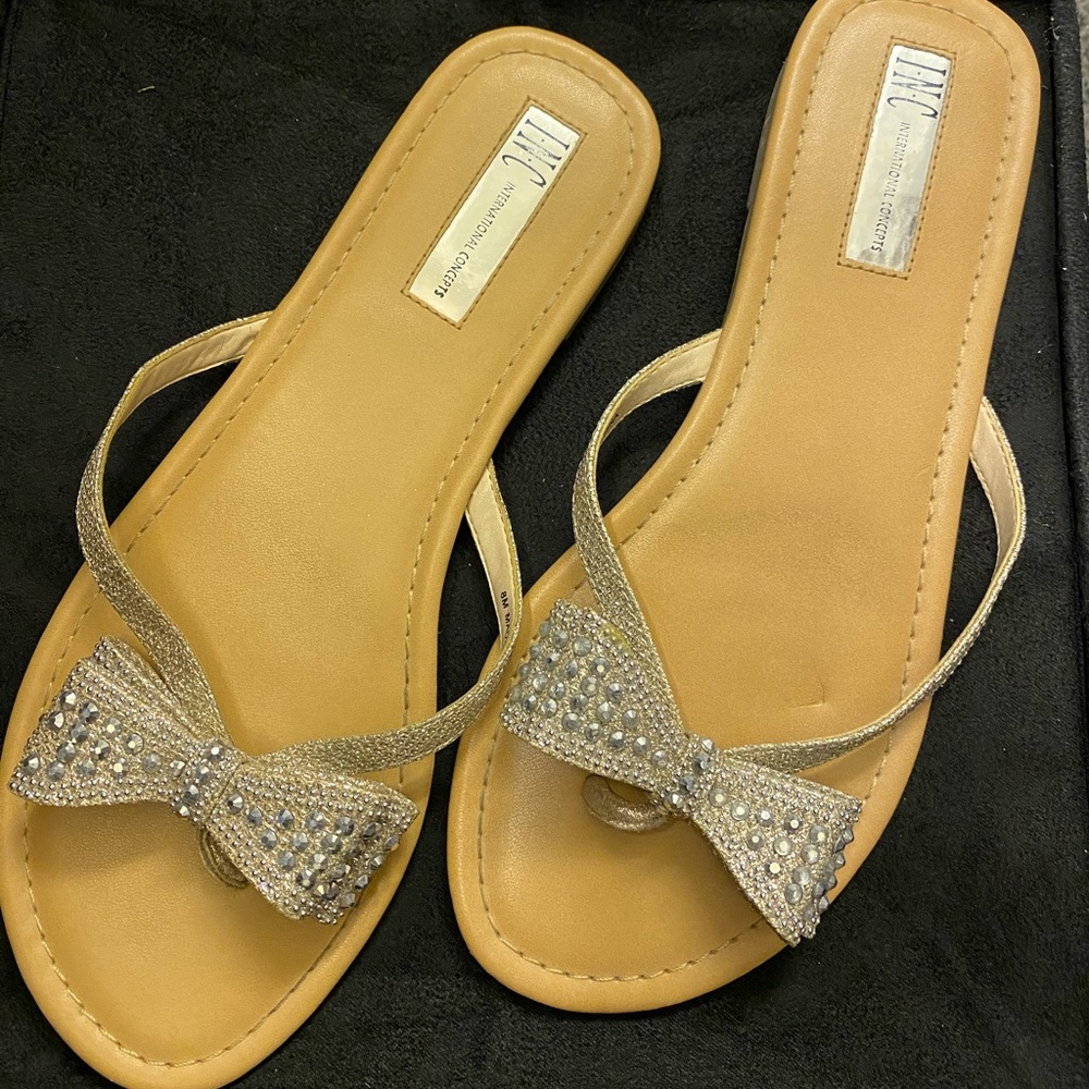 Inc rhinestone mabae bow flip flops